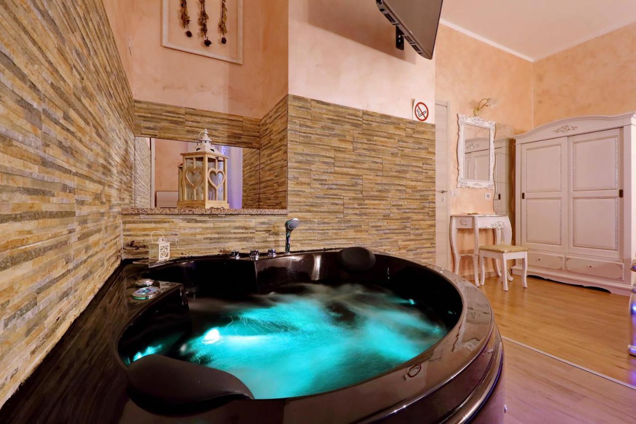 Chilling Jacuzzi Affittacamere 2*